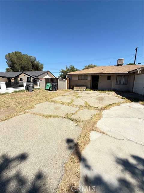Property photo of 45336 Burgess WY