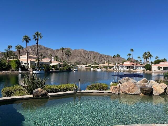 Property photo of 47545 Via Florence