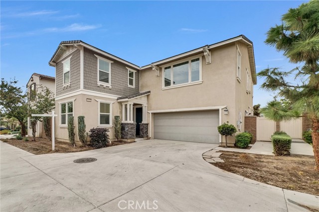 Property photo of 3226 E Mt Rainier DR