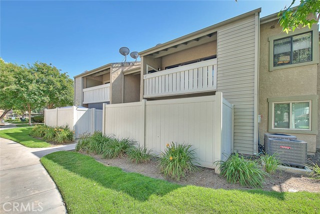 Property photo of 44 Carriage WY