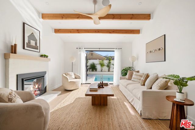 Property photo of 15864 Marlin PL