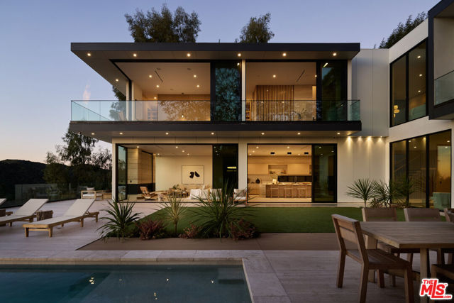 Property photo of 1149 Linda Flora DR