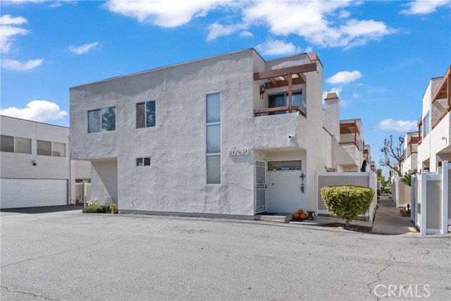 Property photo of 20290 E Arrow