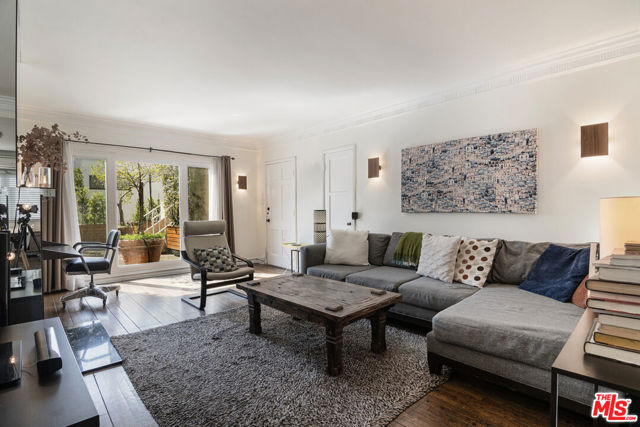 Property photo of 1342 N Crescent Heights BL
