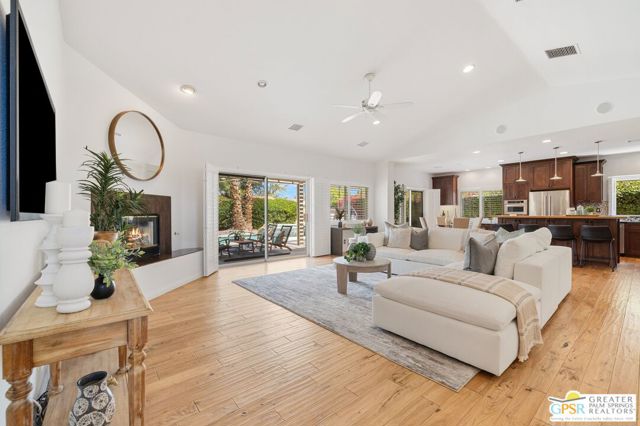 Property photo of 16 White Sun WY
