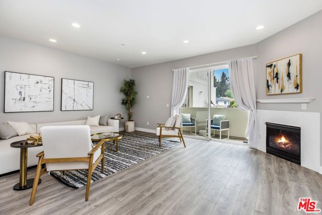 Property photo of 11851 Laurelwood DR