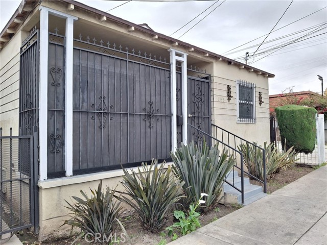 Property photo of 1346 W Century BL