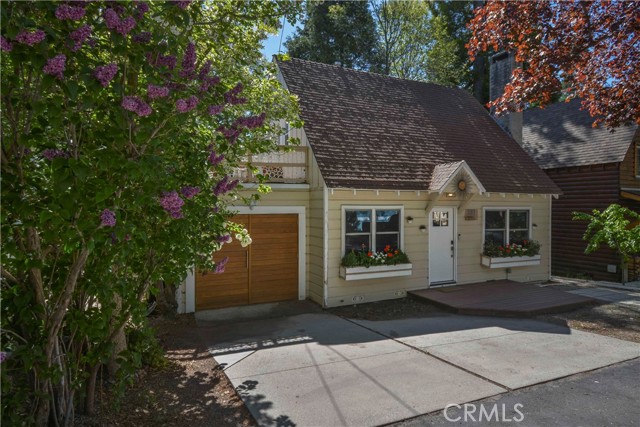 Photo of 381 Maple Dr