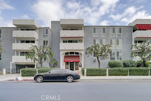Property photo of 5454 Zelzah AV
