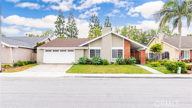 Property photo of 937 Dahlia AV