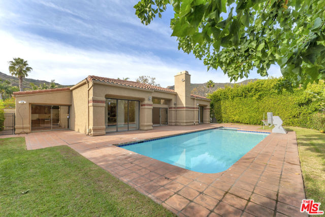 Property photo of 3516 Malibu Country DR