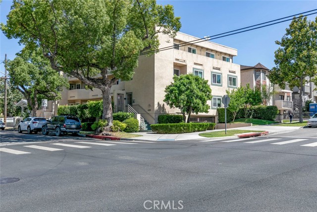 Property photo of 400 N 6th ST