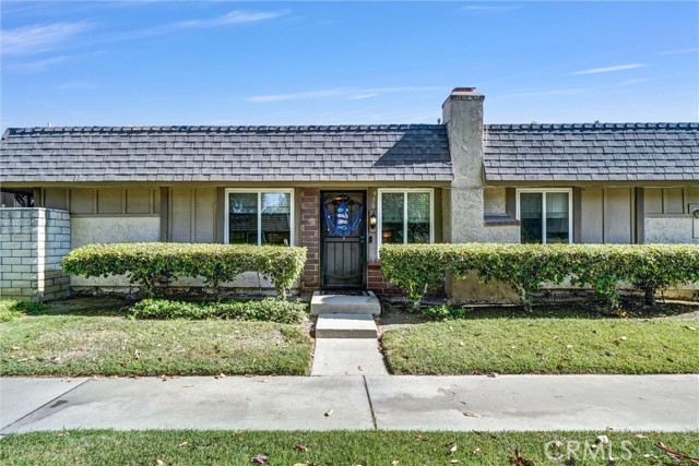 Property photo of 950 S Pearwood LN