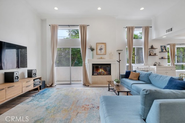 Property photo of 5635 Woodman AV
