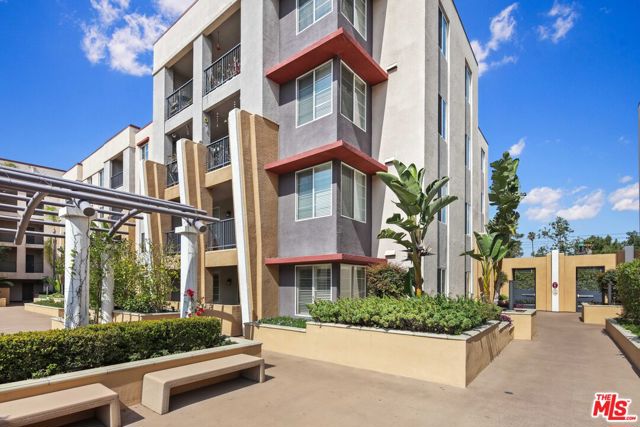 Property photo of 360 W Avenue 26
