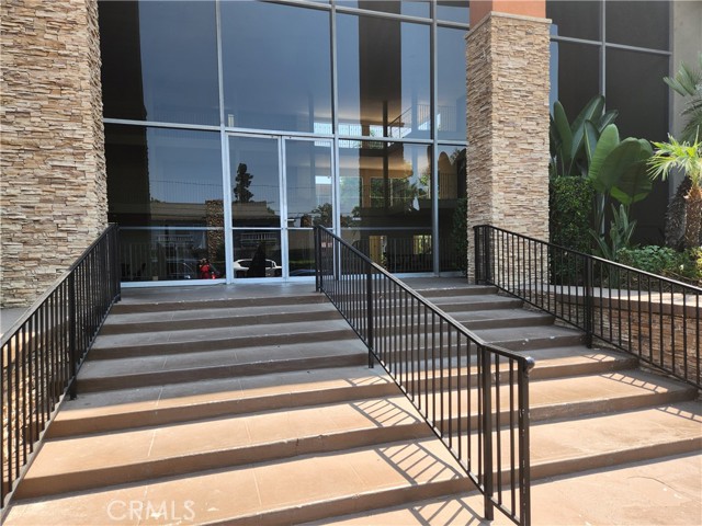 Property photo of 400 N Acacia AV