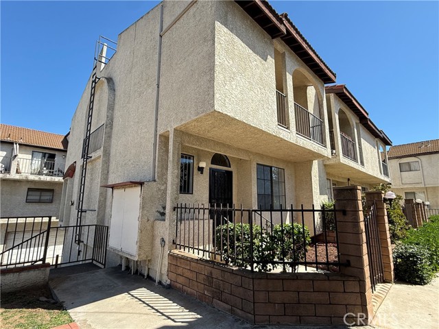 Property photo of 305 N Baltimore AV