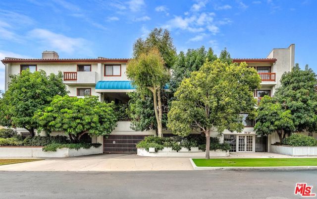 Property photo of 9737 Charnock AV