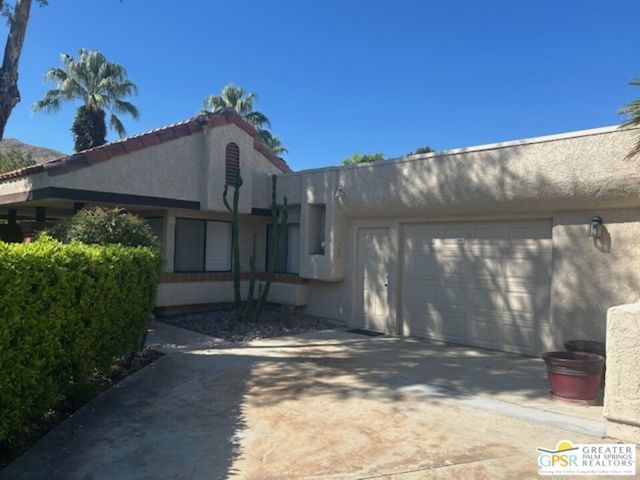 Property photo of 2345 S Cherokee WY