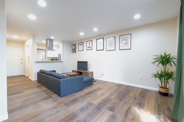 Property photo of 1030 W Macarthur BL