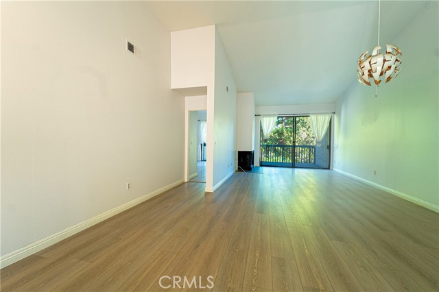 Property photo of 2542 W Macarthur