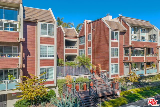 Property photo of 4350 Via Dolce