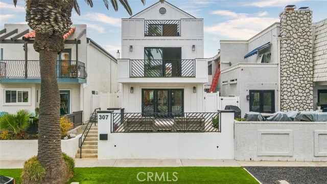 Photo of 307 18th St