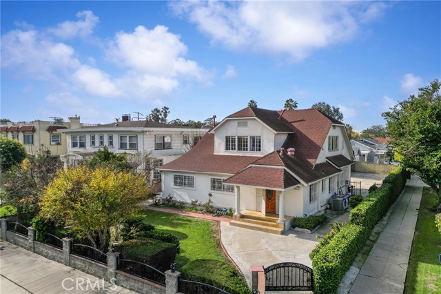 Property photo of 901 Westchester PL