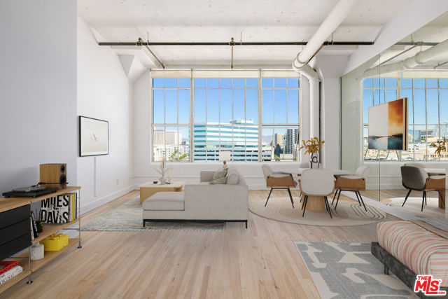 Property photo of 420 S San Pedro ST