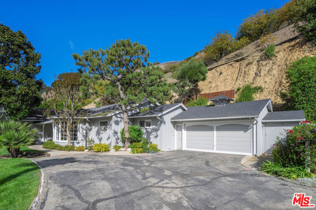 Property photo of 3520 Longridge AV