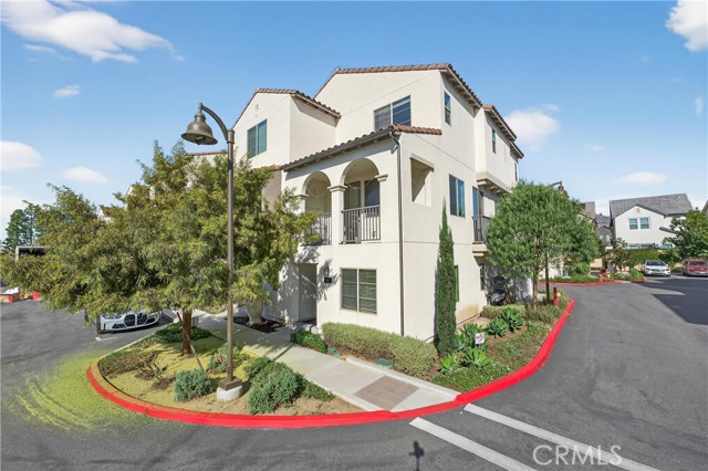 Property photo of 6 Bedford CT