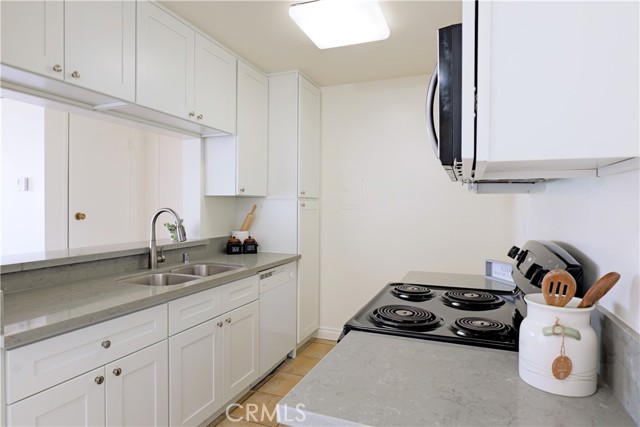 Property photo of 5460 White Oak