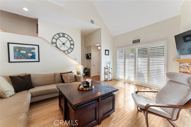 Photo of 15175 Magnolia Bl