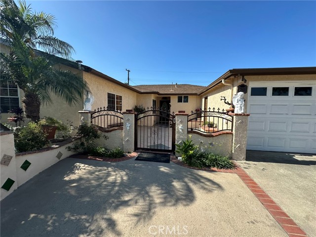 Property photo of 2302 Lori LN