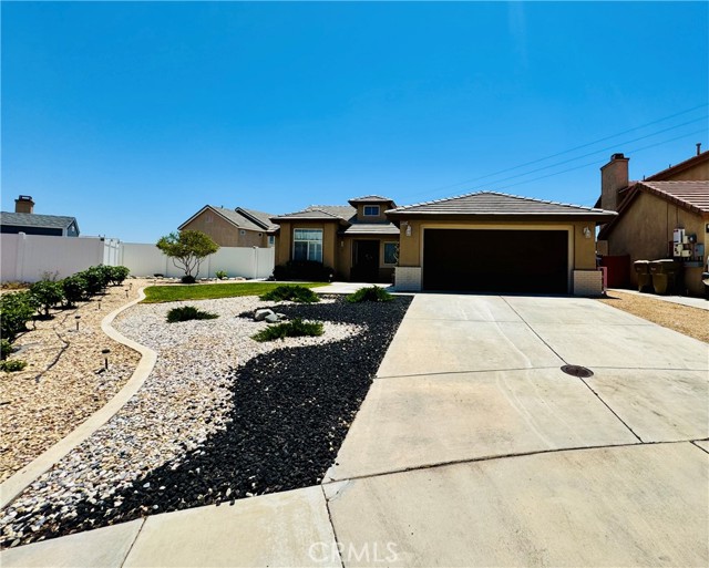 Property photo of 8925 FALLBROOK CT