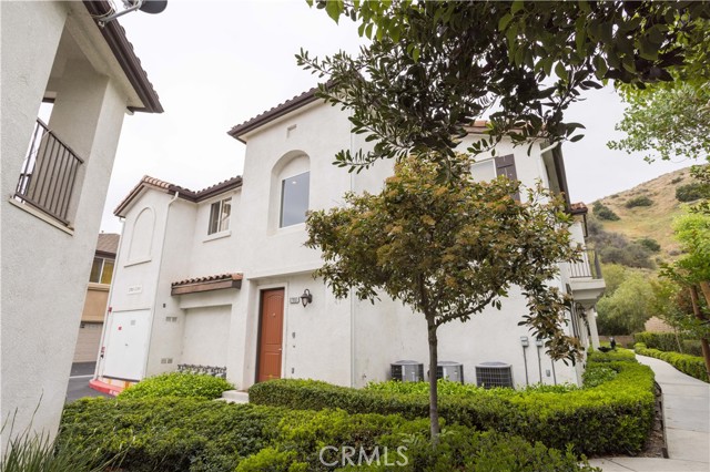 Property photo of 27951 Avalon DR