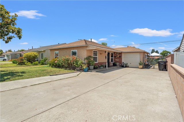 Property photo of 13731 Elmcroft AV