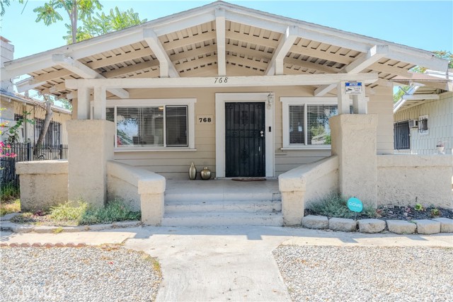 Property photo of 768 E 52nd PL