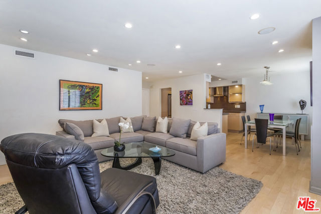 Property photo of 1221 N Kings RD