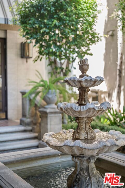 Property photo of 8455 Fountain AV