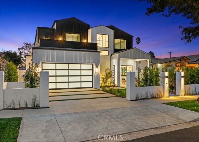 Property photo of 5945 Hesperia AV
