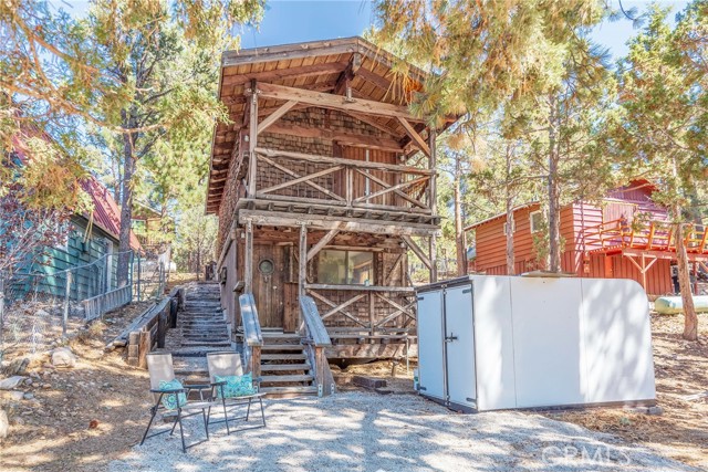 Property photo of 213 Riverside AV