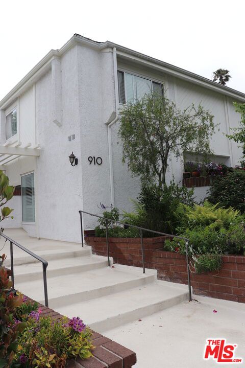Photo of 910 19th St