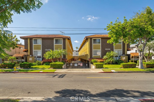 Property photo of 15205 S Budlong AV