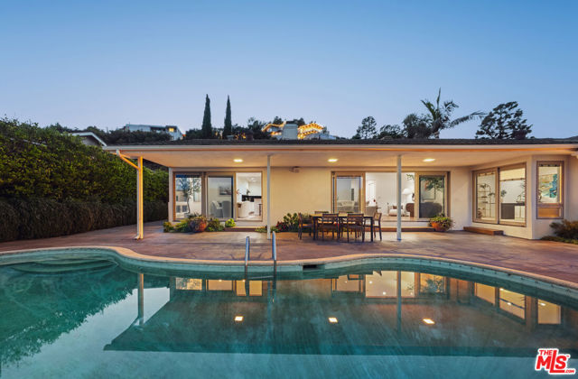 Property photo of 968 Kenfield AV