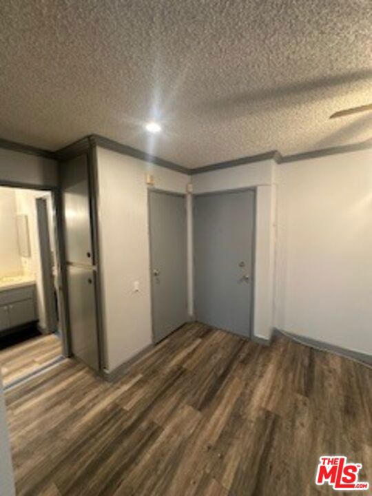 Property photo of 5460 White Oak AV