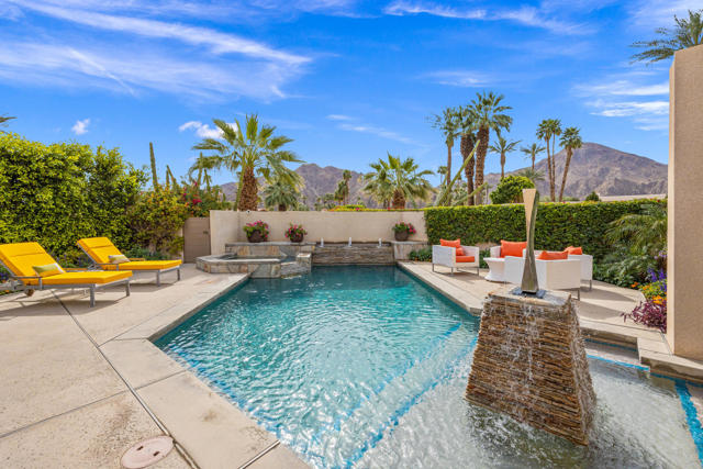 Property photo of 75984 Altamira DR