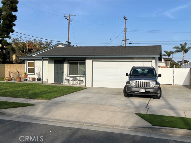 Property photo of 18862 Carolyn LN