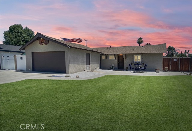 Property photo of 8828 Holly LN