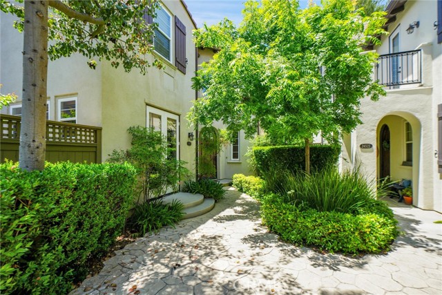 Property photo of 26916 Carmelita DR
